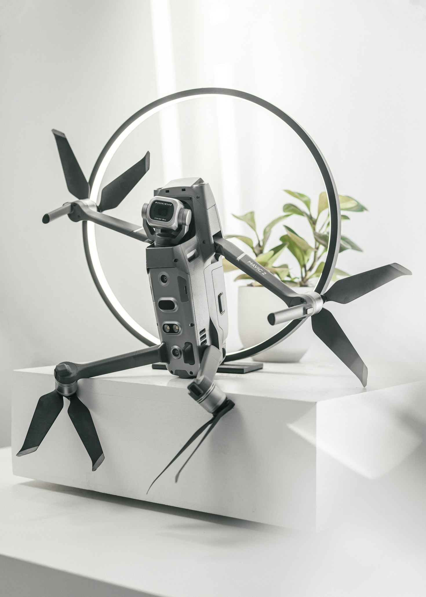 5 Must-Have Electronics for Tech Enthusiasts